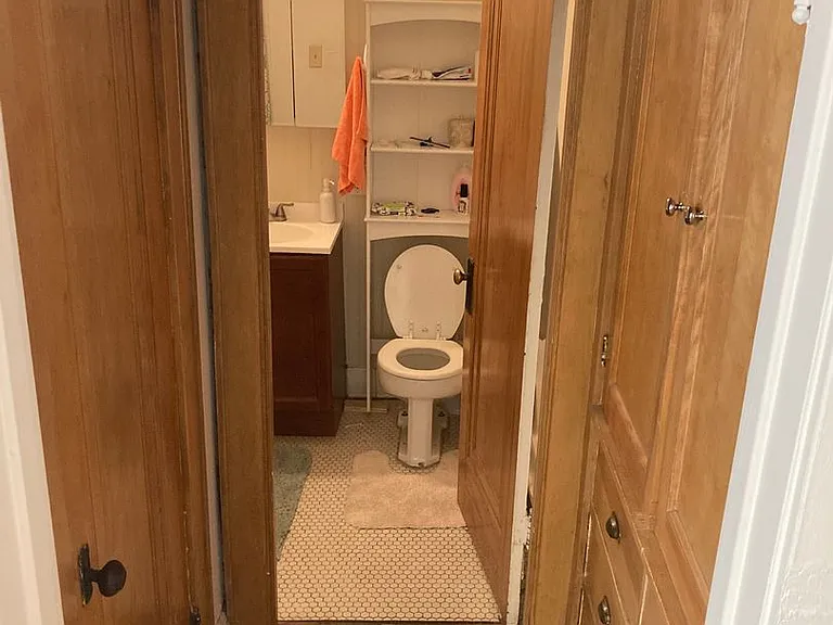 Newport Manor — Photo 61