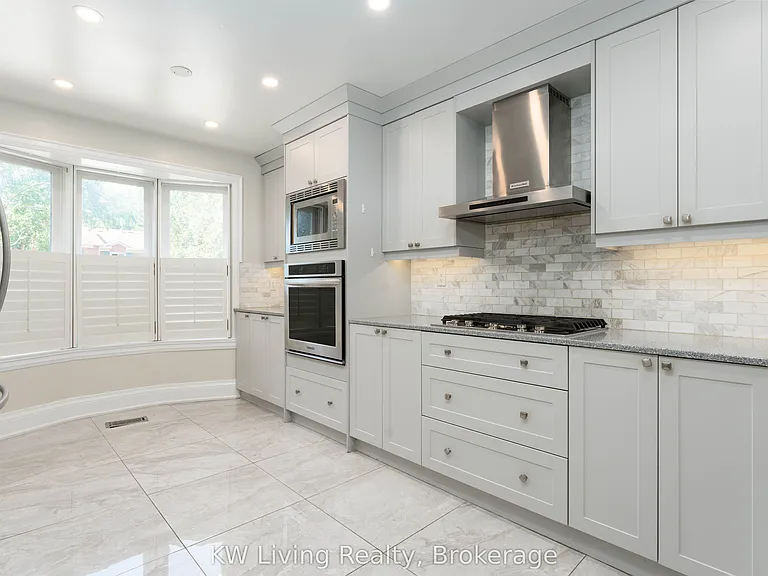 96 Confederation Way — Photo 6