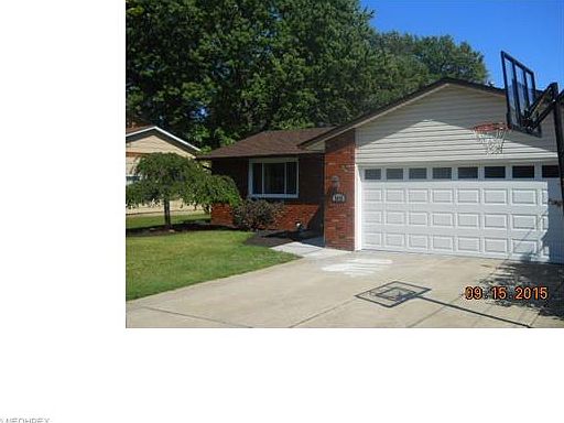 3rd image of 5425 Victoria Dr