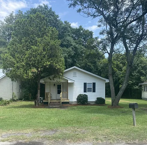 709 Pawley St Photo 1