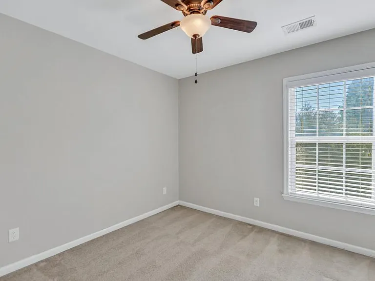 205 Ventura Pl — Photo 6