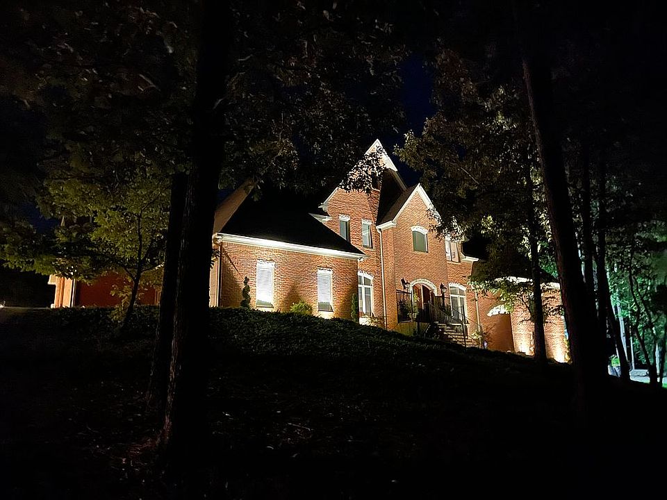1st image of 175 Bonnie Blue Ln