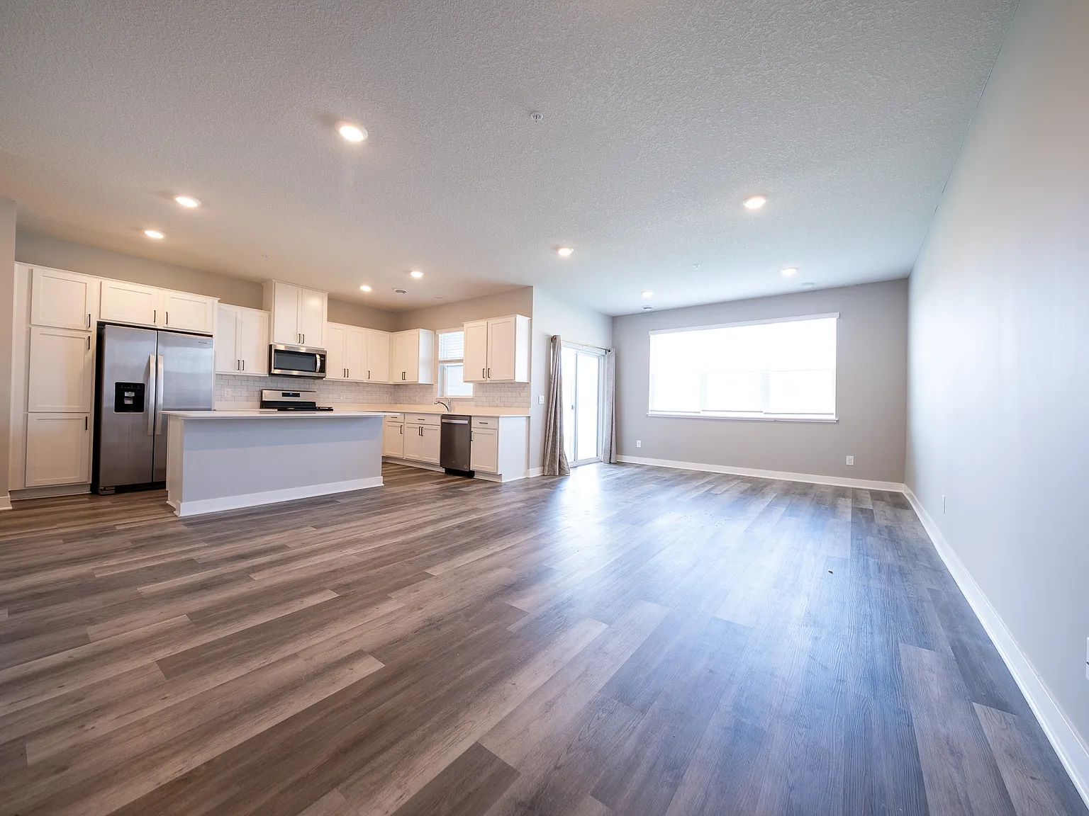 Kaylemore Trail, Rosemount (13748) LS JS1 - 1 — Photo 2