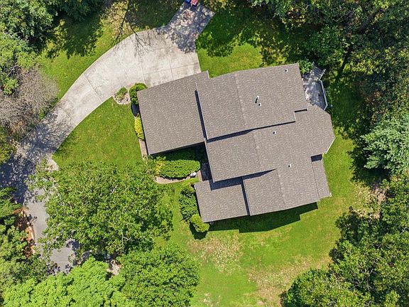 5th image of 601 Dove Dr