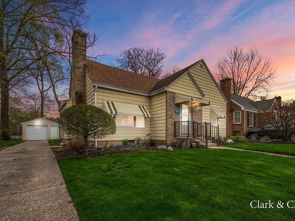 1st image of 2618 Oakwood Ave NE