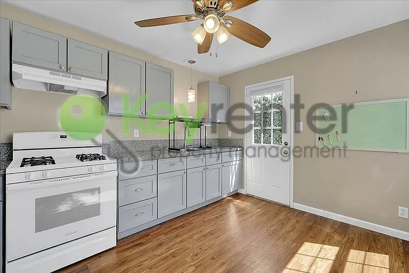 2169 Perkins Way