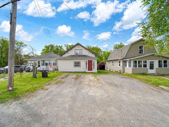 3rd image of 407 Hinckley Blvd
