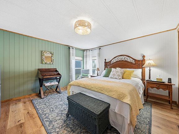 21st image of 115 Willow Way