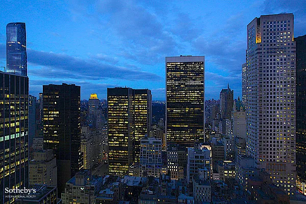 Sold by Sotheby's International Realty | media 9