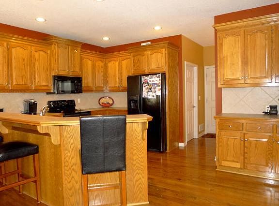 5th image of 8909 N Hull Dr