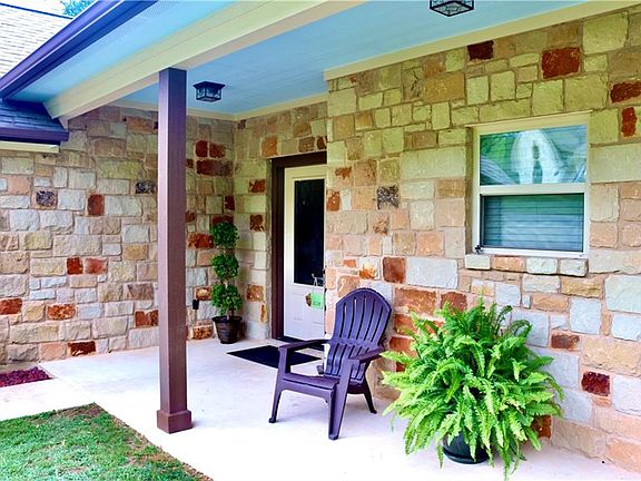 3rd image of 394 Mauna Loa Ln