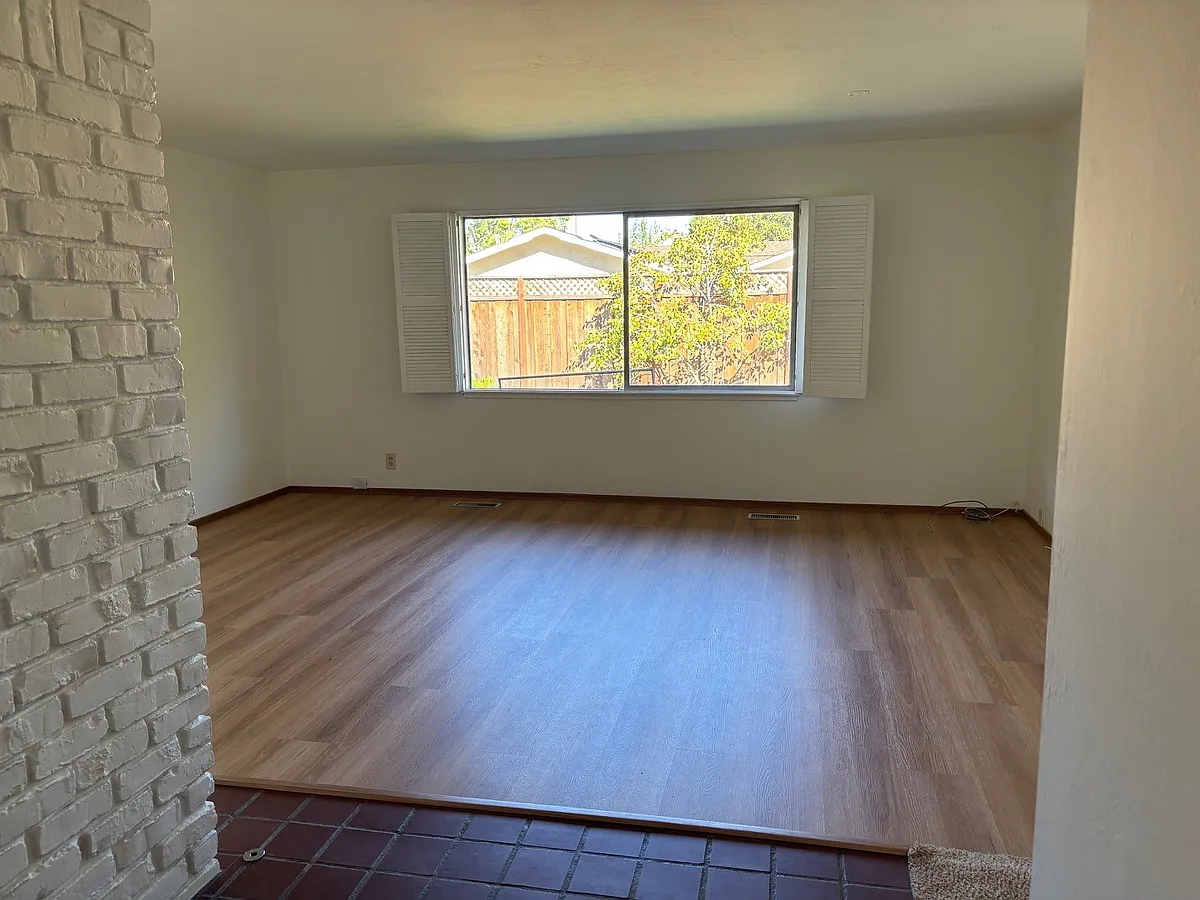 Building Photo - 1138 Revere Dr