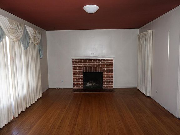 3rd image of 615 Springs Road