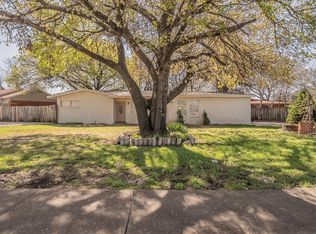 2204 Dunloe Ave, Dallas, TX 75228