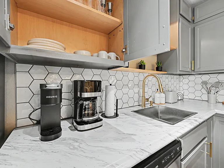 2811 Campbell St #3N — Photo 6