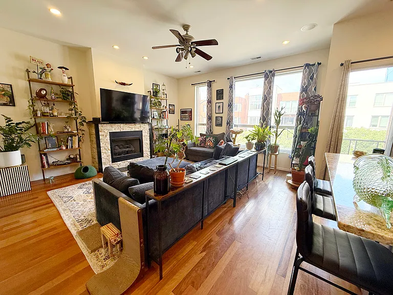 1731 N Western Ave #3 — Photo 5