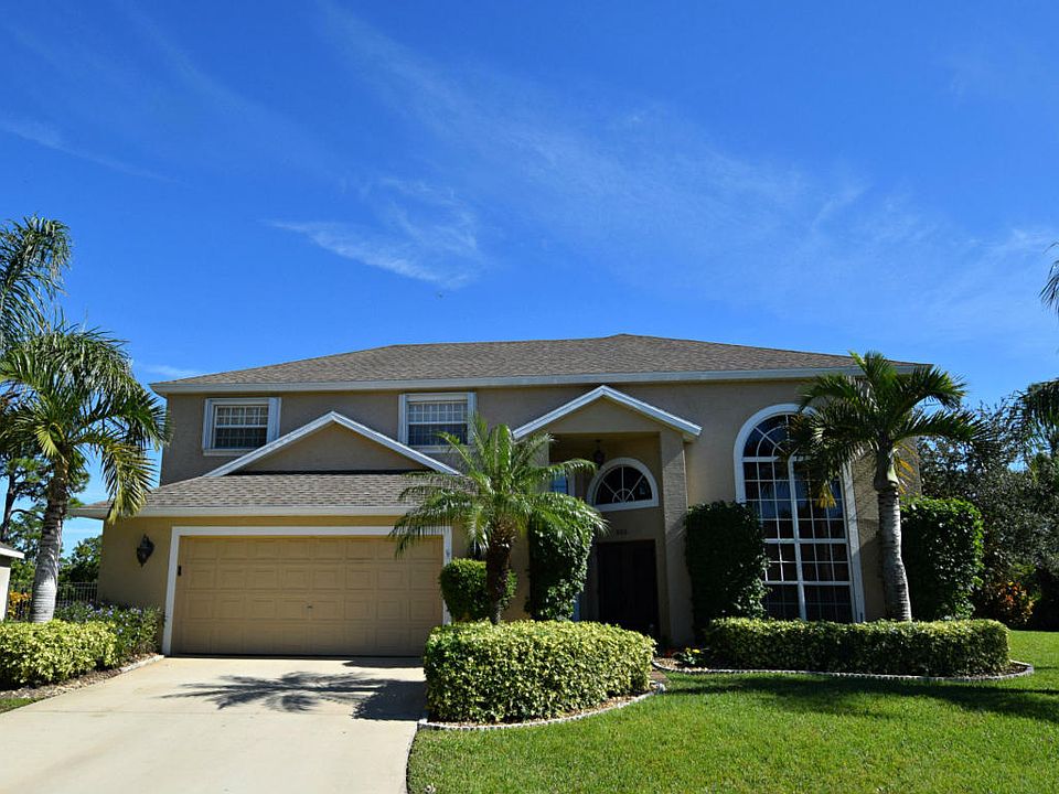1st image of 305 NW Emilia Way