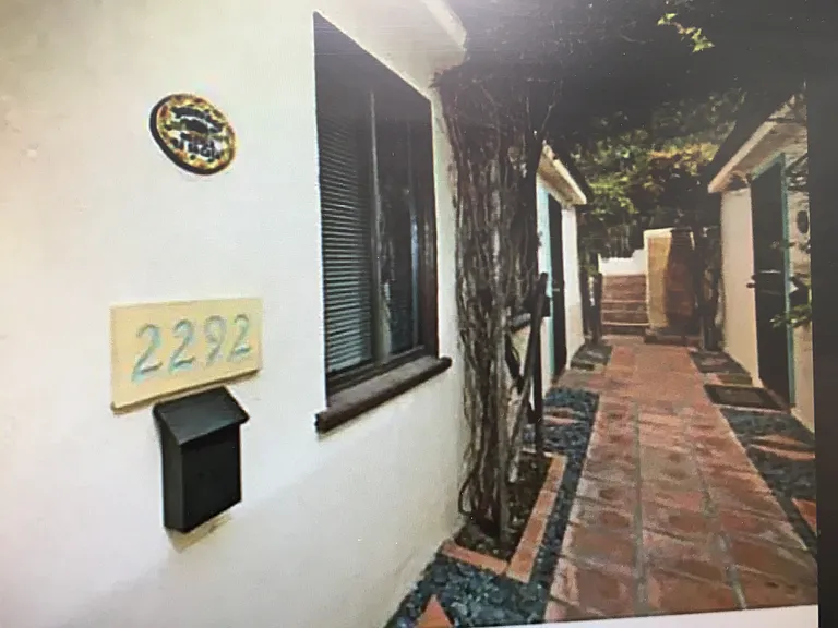 2292 1/2 Congress St — Photo 17