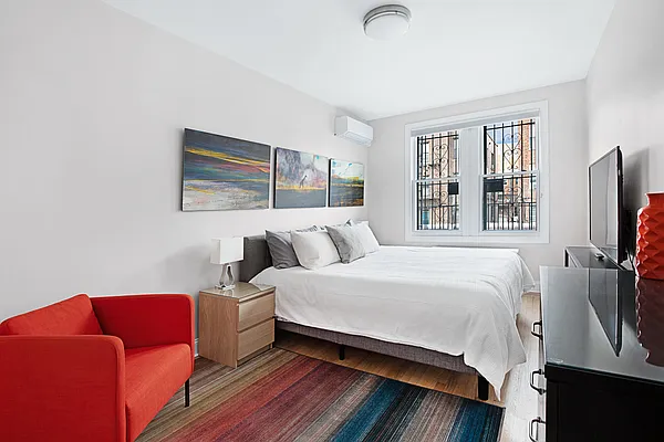 Rented by Compass | media 14