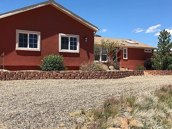 Driveway view of front