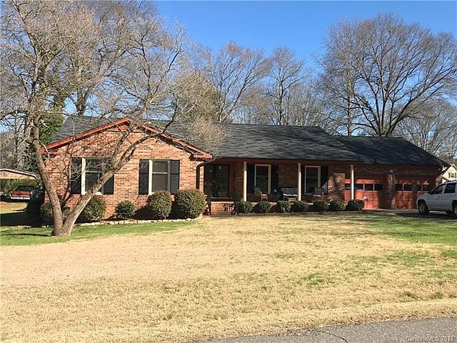 1st image of 204 Madison Dr