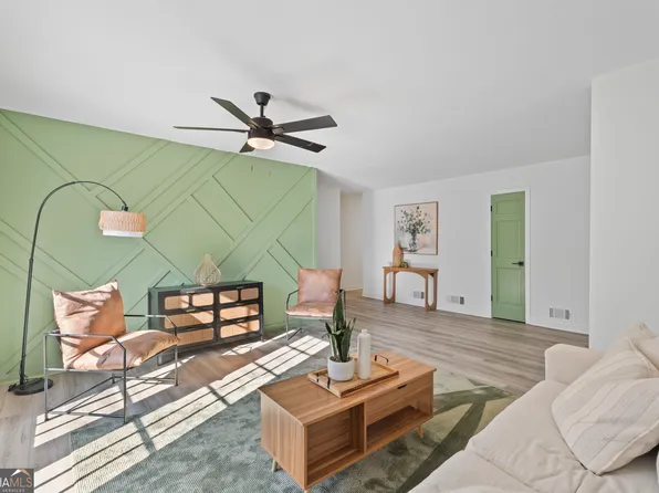 30 Roseberry Dr, Stockbridge, GA 30281