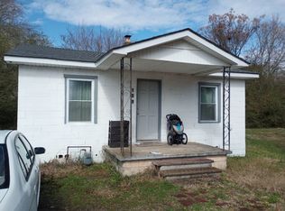 109 Sparrow Ln, Jonesville, SC 29353