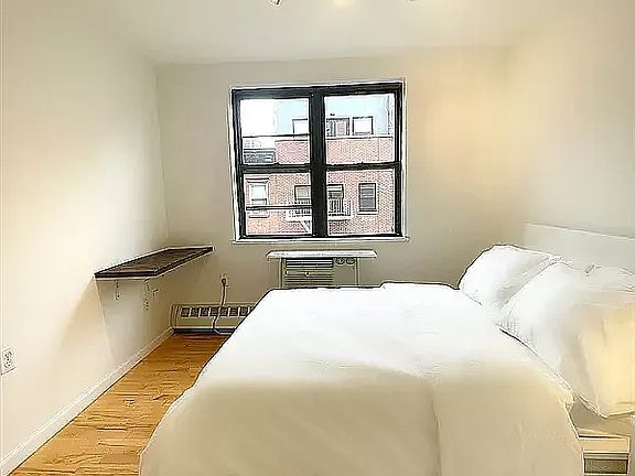 3rd image of 49 Ludlow St APT 6B
