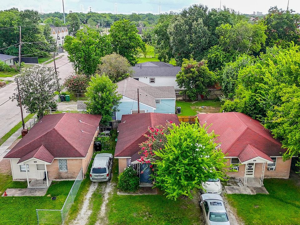 1st image of 7523 La Salette St