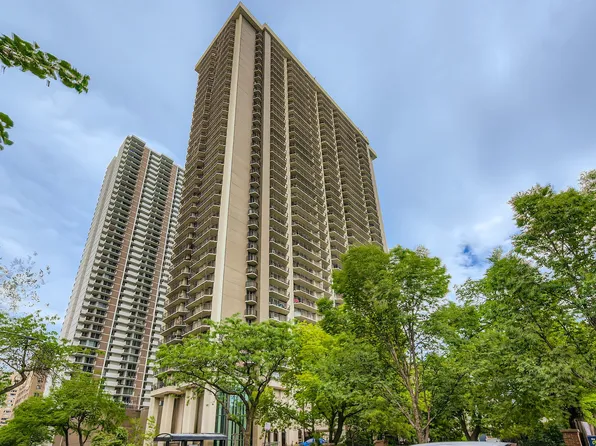 6007 N Sheridan Rd APT 36F, Chicago, IL 60660