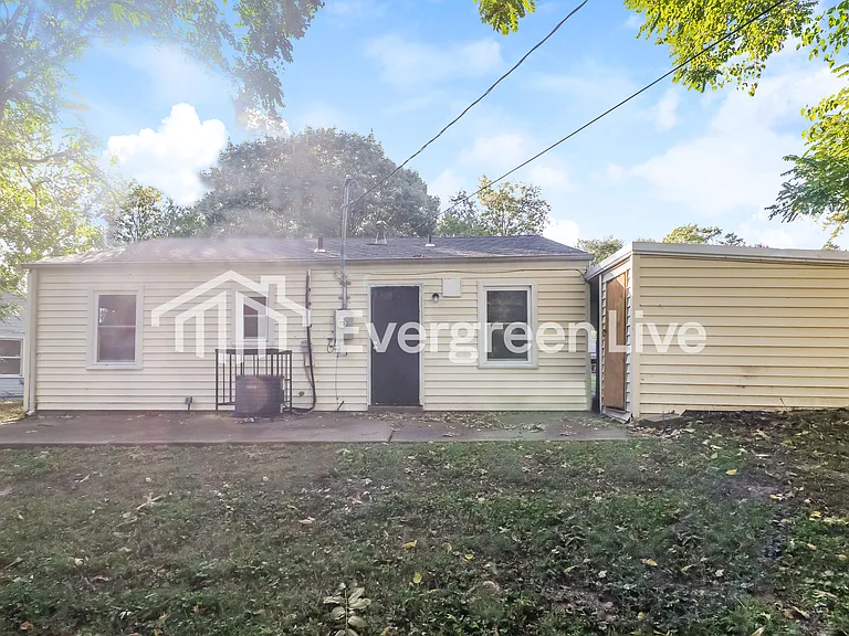 350 Brackleigh Ln — Photo 14