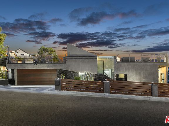 3rd image of 2271 Gloaming Way