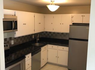 5409 Crossrail Dr, Burke, VA 22015