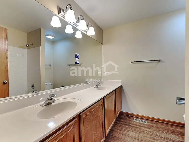 2707 Steamboat Cir — Photo 13