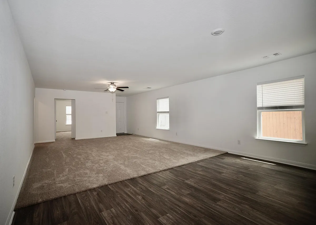 Building Photo - 136 Maywood Ln