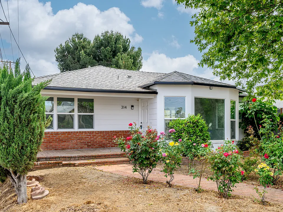 314 W Cedar Ave