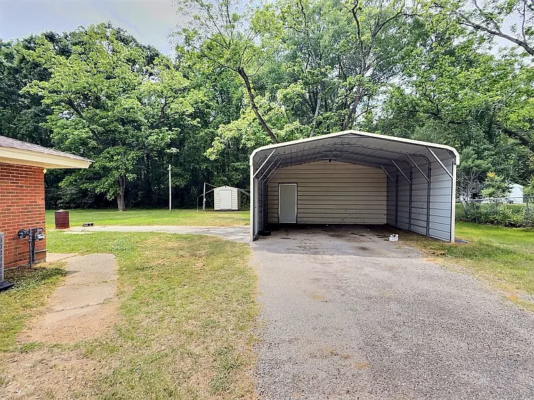 168 Grovewood Ct — Photo 16