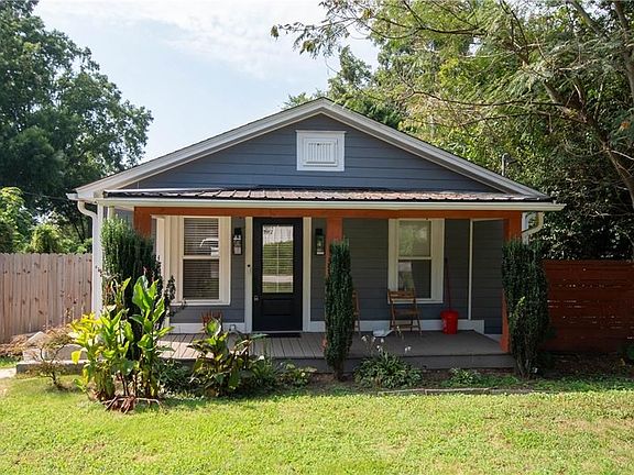 2nd image of 1391 Smith St