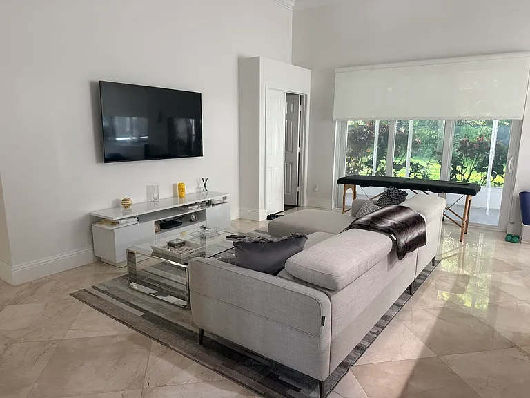 7684 Doubleton Dr — Photo 18