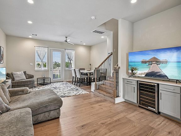 2nd image of 6314 Chelsea Falls Ln