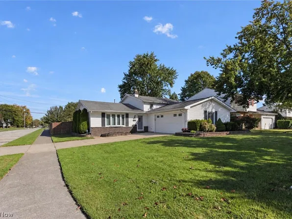 11884 Stormes Dr, Parma, OH 44130
