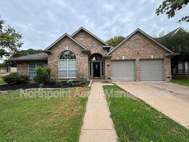 1st image of 5301 Shadow Glen Dr