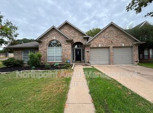 5301 Shadow Glen Dr, Grapevine, TX 76051