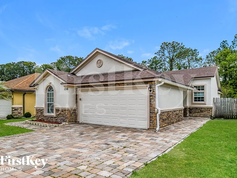 12342 Carriann Cove Trl S — Photo 2