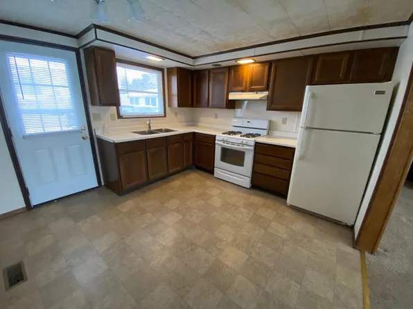 321 W Smith St, Warsaw, IN 46580