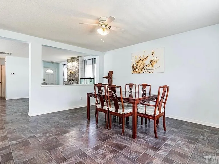 244 Trayesan Dr — Photo 5