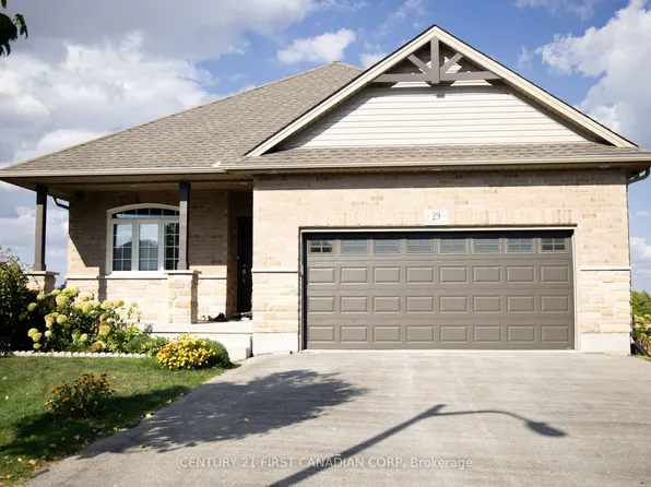 29 Hedges Ct, Saint Thomas, ON N5R 6G4