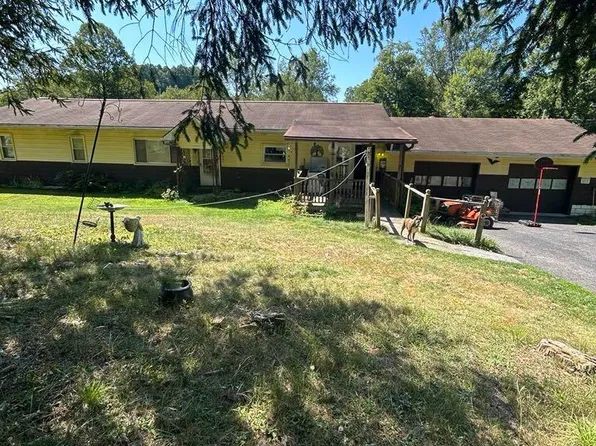 4800 Buckhannon Rd, Volga, WV 26238