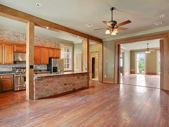 4th image of 633 Washington Ave