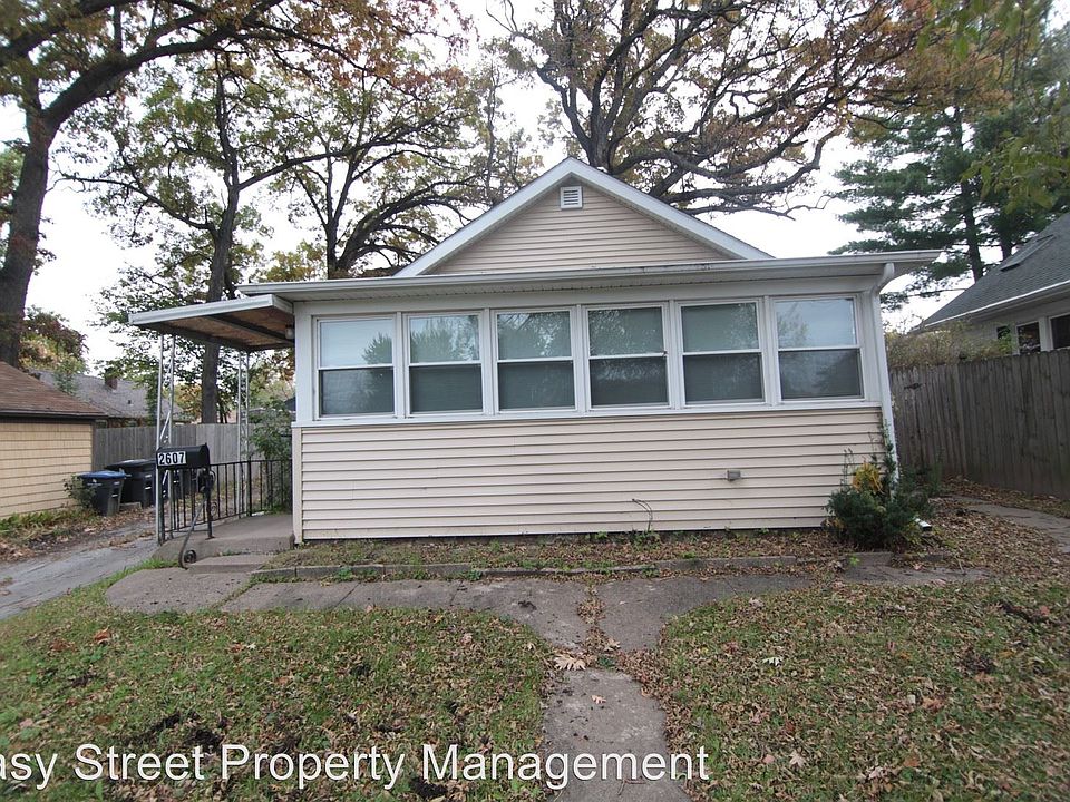 1st image of 2607 24th Ave